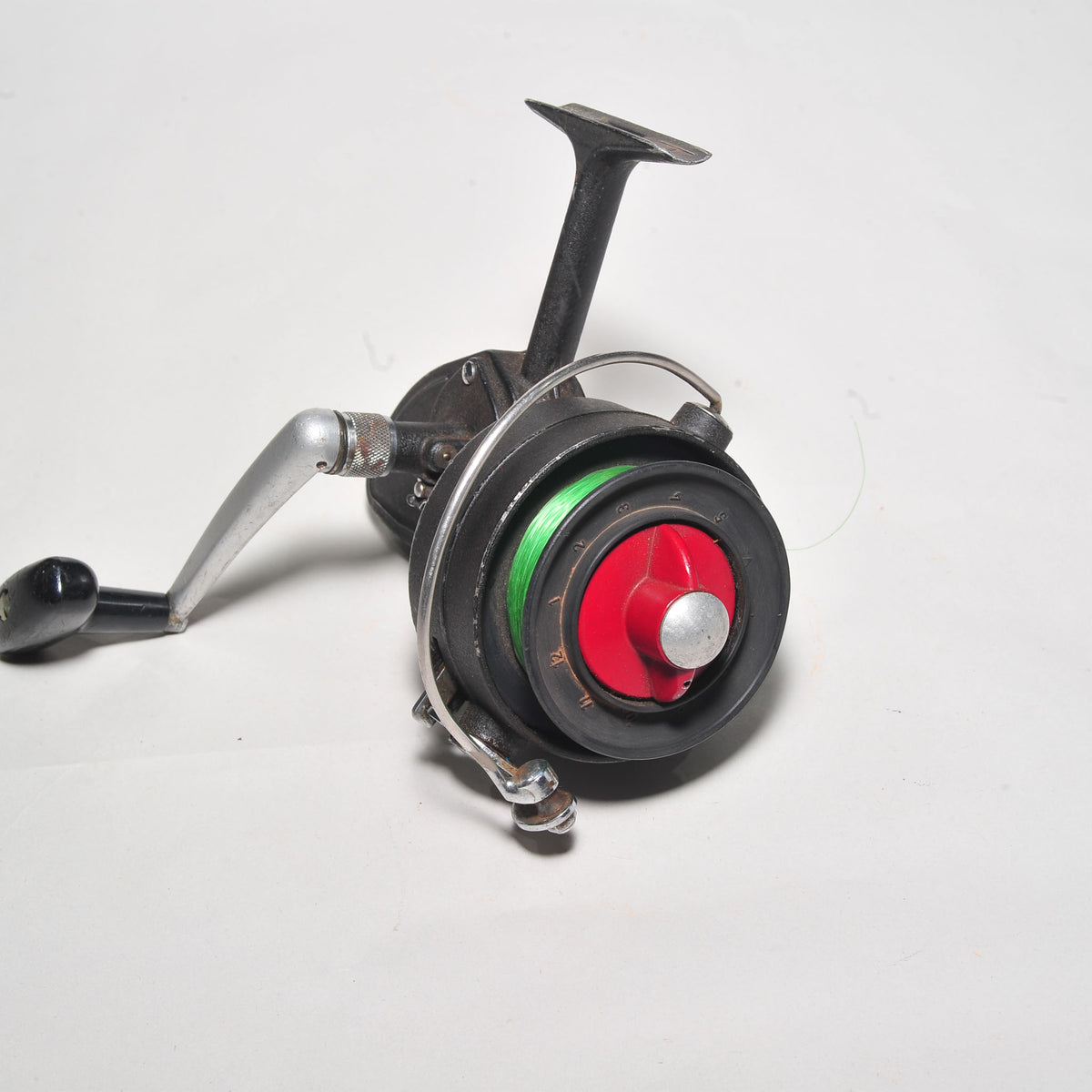 Vintage DAM Quick 550 Spinning Reel — West German Engineering