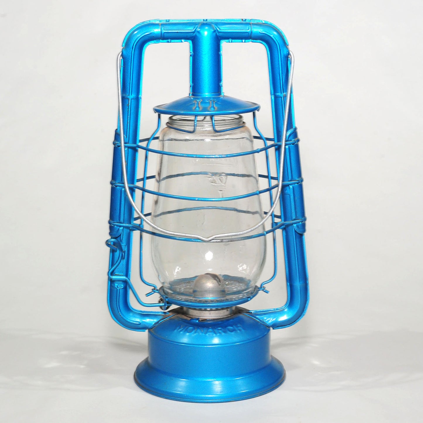 Vintage Dietz Monarch Hurricane Lantern — Excellent Condition, Includes Spare Wick