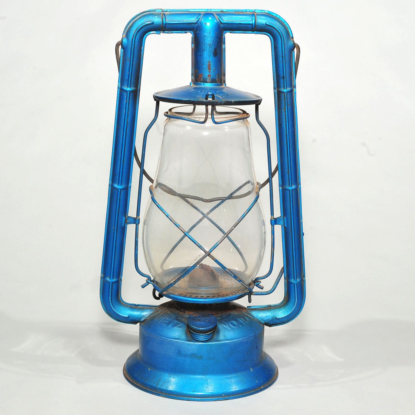 Vintage Dietz Monarch Hurricane Lantern — Very Good Condition, Includes Spare Wick