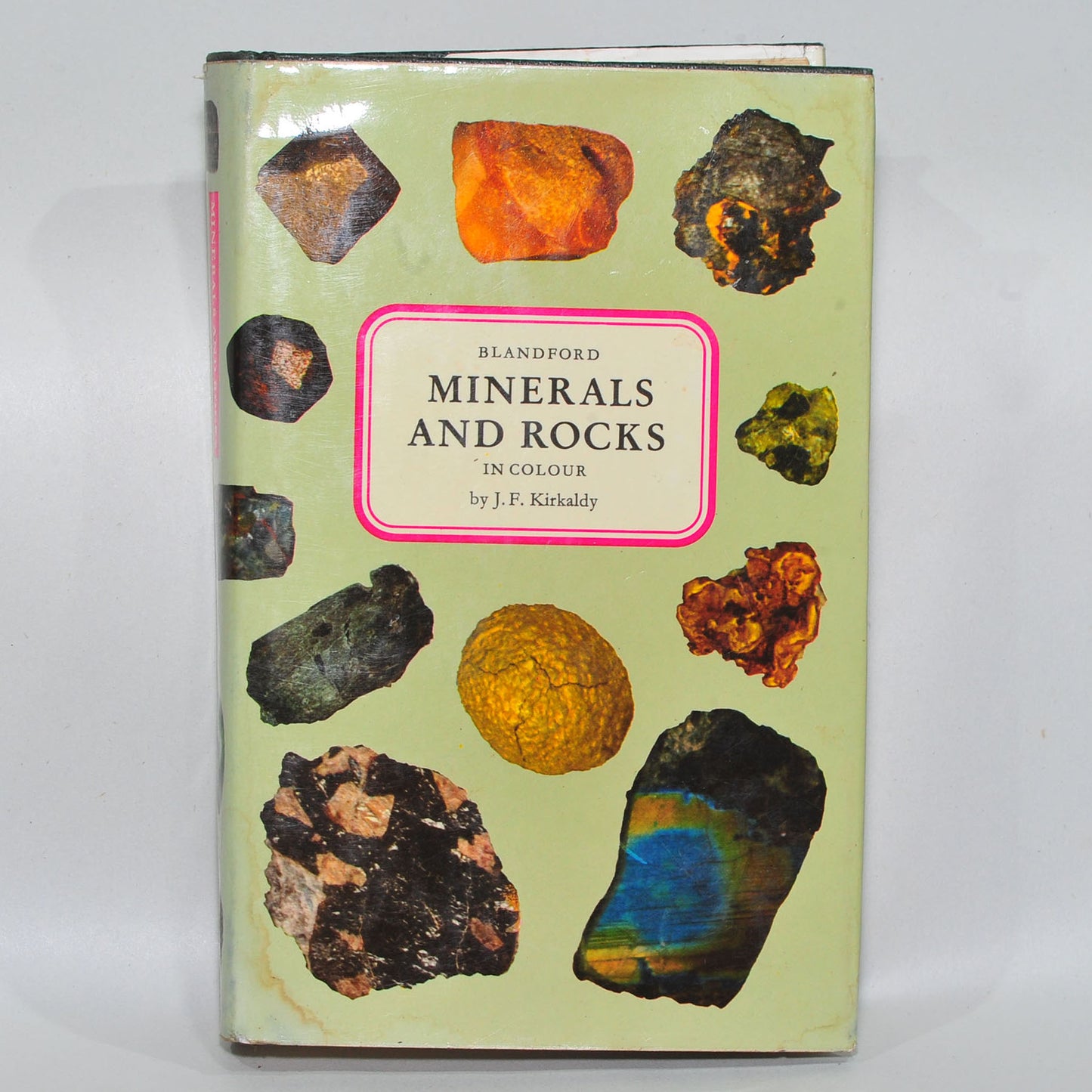 Minerals and Rocks in Colour — J.F. Kirkaldy, Blandford, Vintage